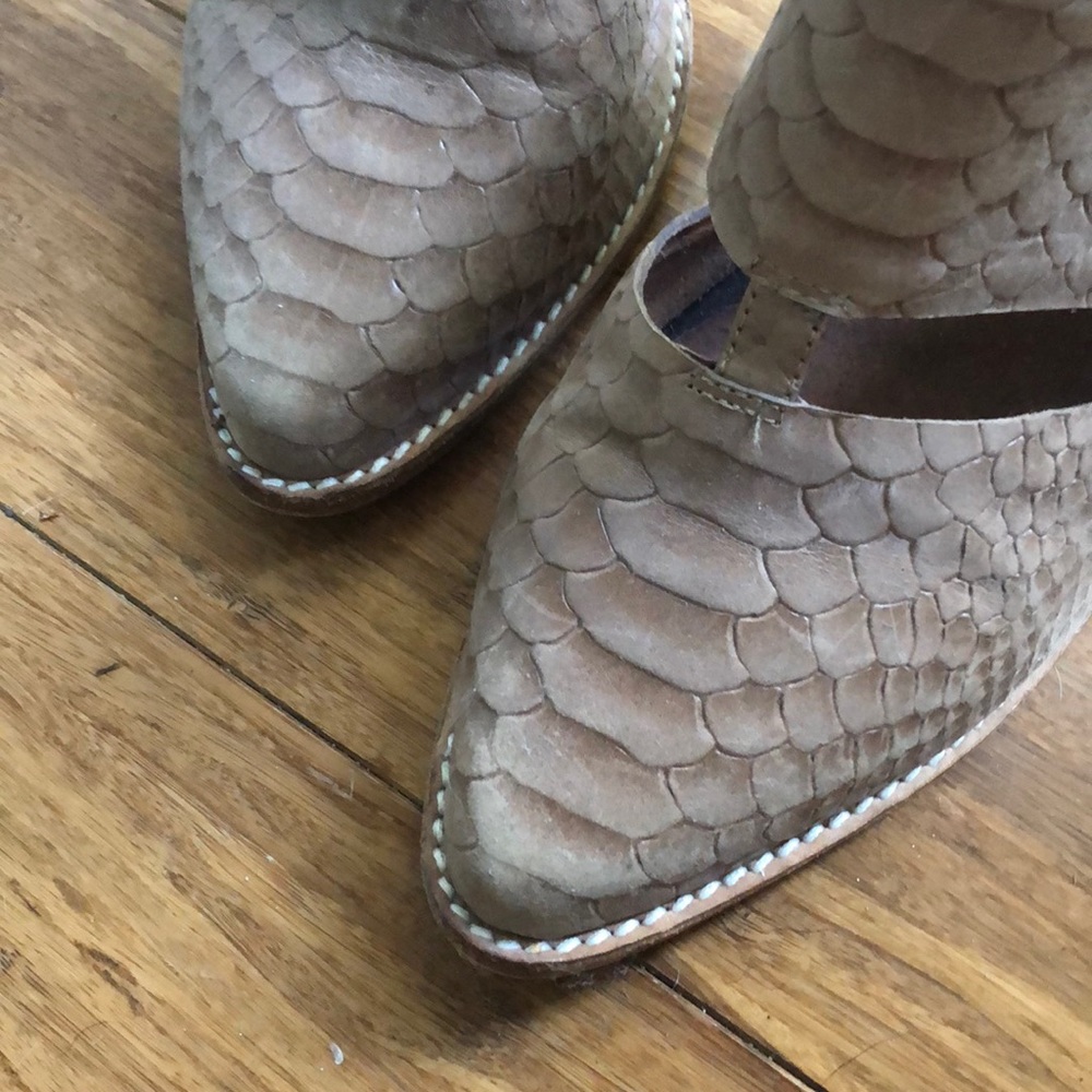 Jeffrey Campbell snakeskin booties - Picture 3 of 3